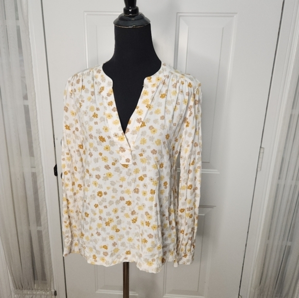 GAP Golden Floral Top Size Small